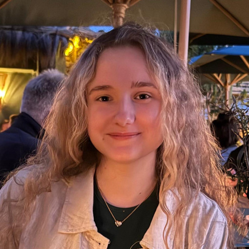 Photo of Annabel Swift