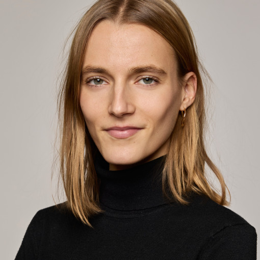 Photo of Chloe Lambert