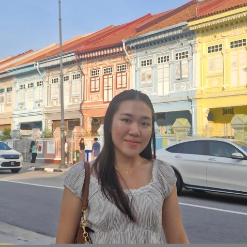 Photo of Helen Zheng