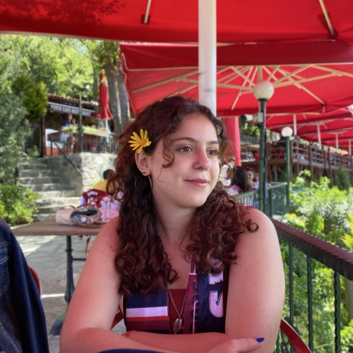 Photo of Oyku Erciyes